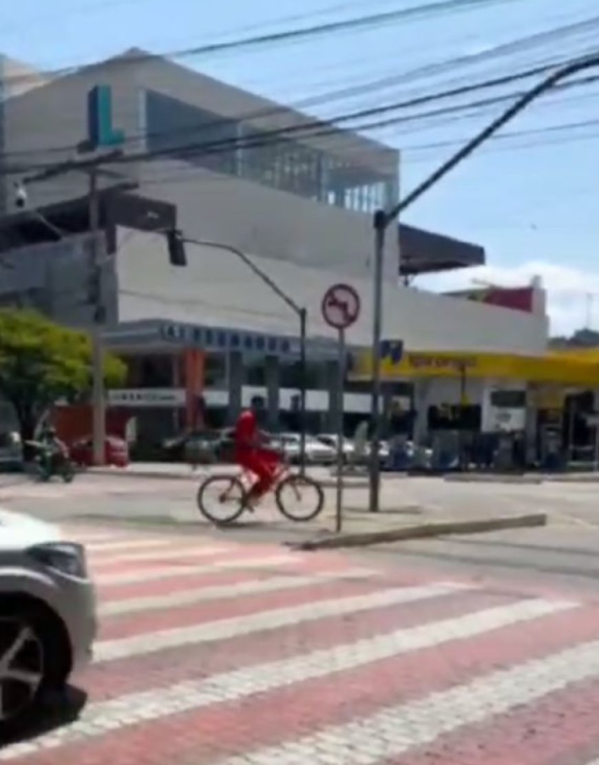 Preso foge de bicicleta após escapar de escola em julgamento