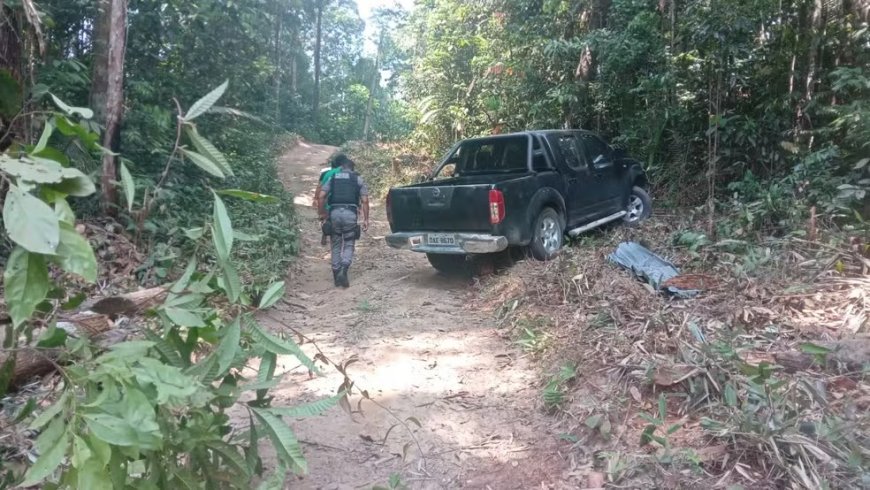 Funcionário pega carro do patrão sem autorização, bate em poste e morre eletrocutado no Amazonas